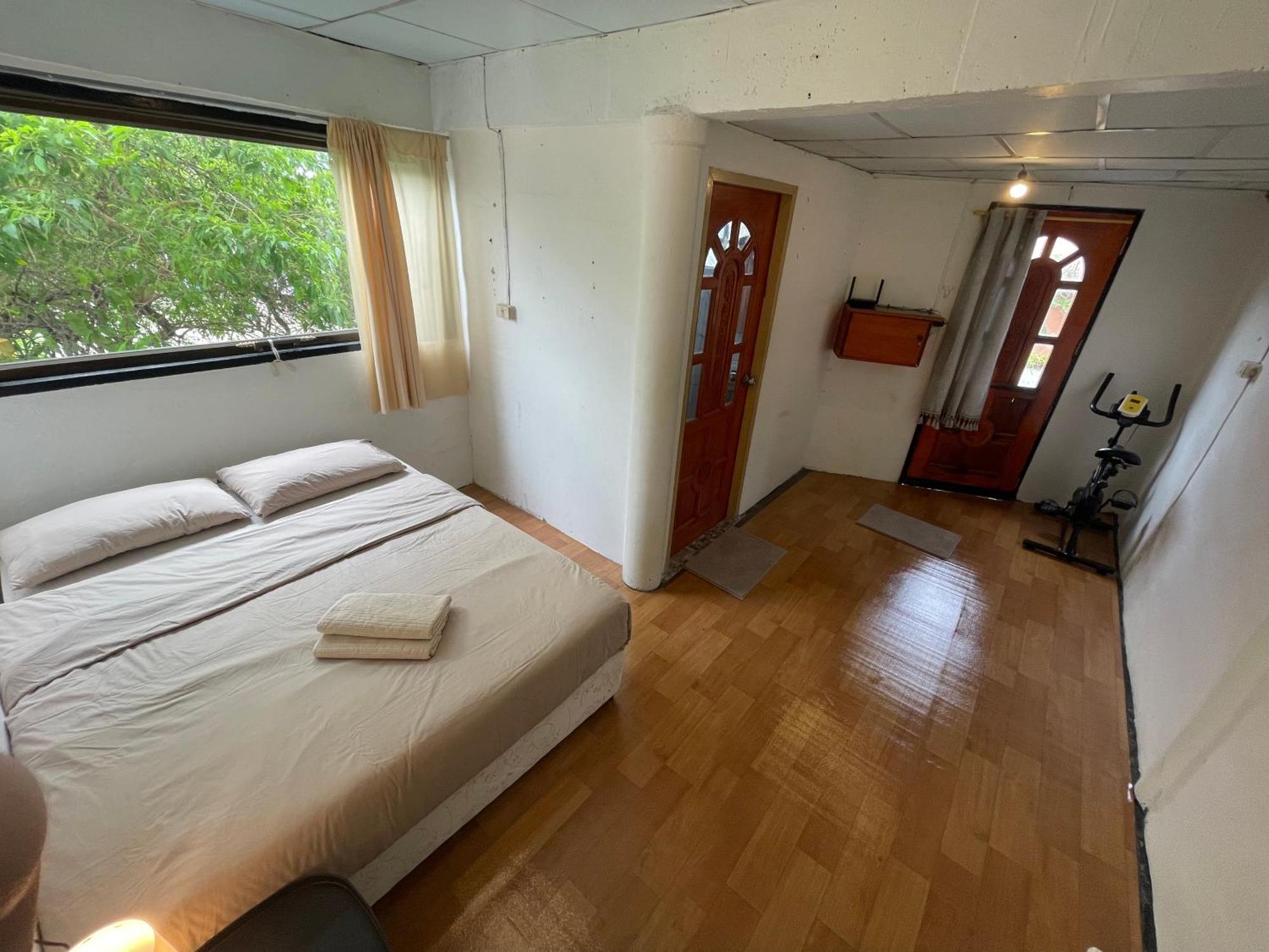 Budget Room Koh Phangan Pier With Ac Luaran gambar